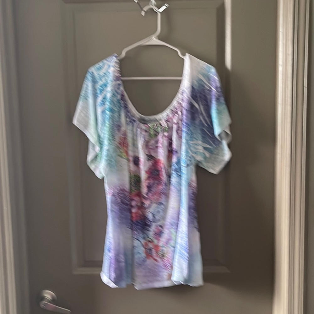 Women’s Full figured multi color spring shirt